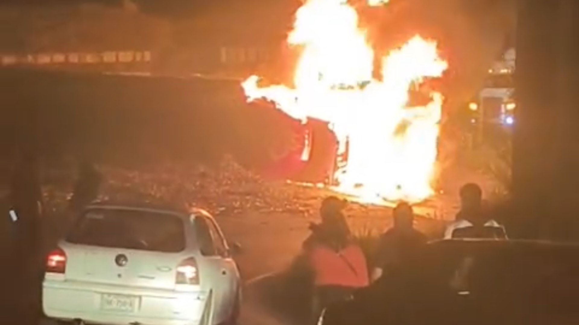 Se Incendia Camión Cañero Carretera Amatlán de los Reyes Veracruz San Miguelito