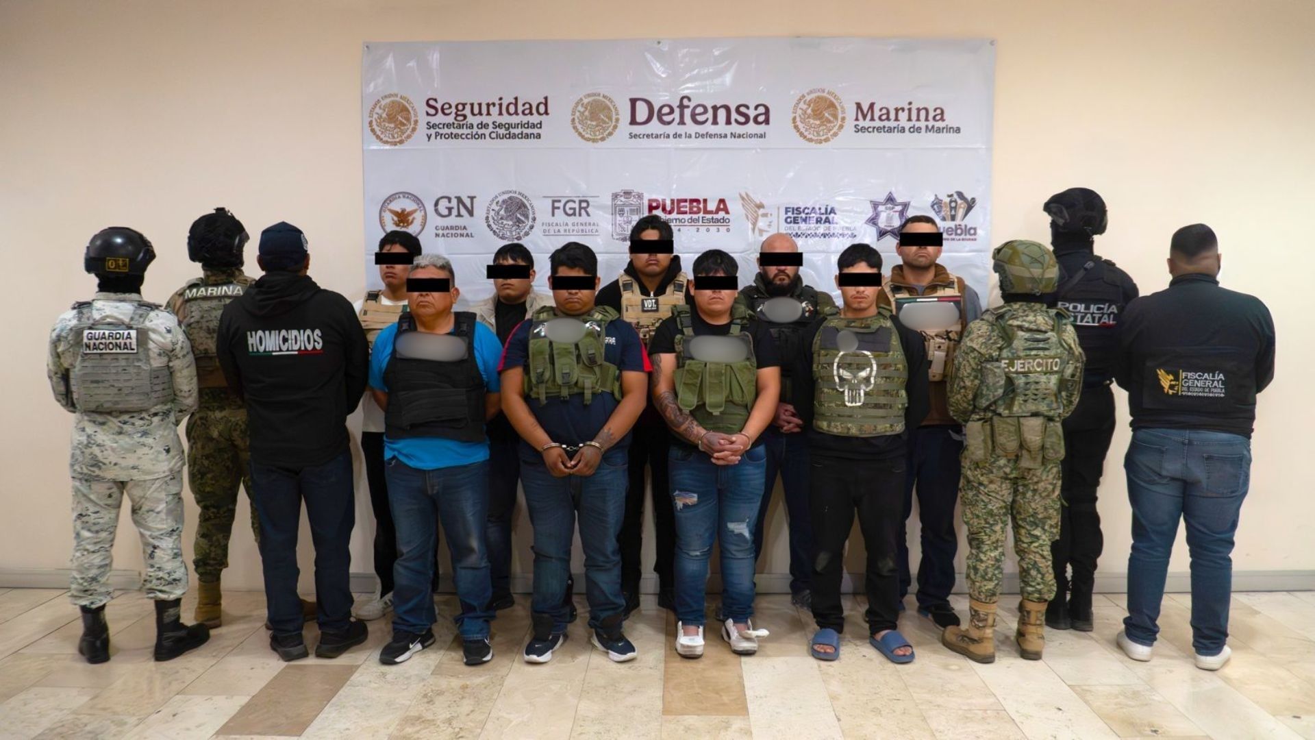 Detenidos Nueve Integrantes de Grupo Delictivo en Tecamachalco Puebla con Vehículos Armas Largas y Dosis de Droga