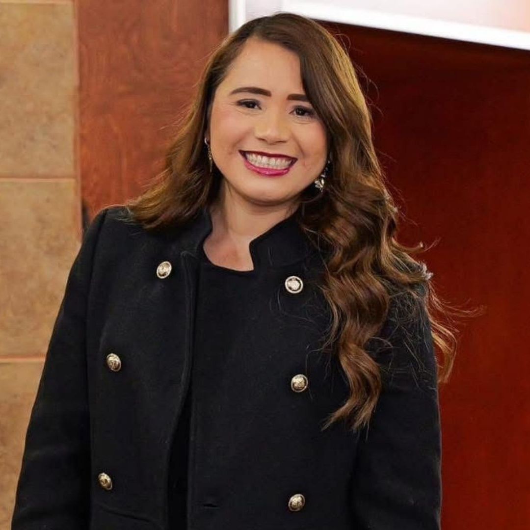 Foto de diputada Alejandra Ang