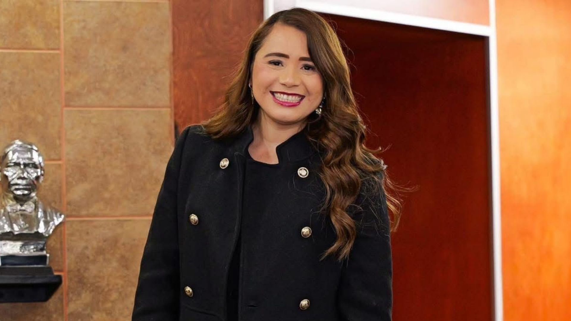 Foto de diputada Alejandra Ang