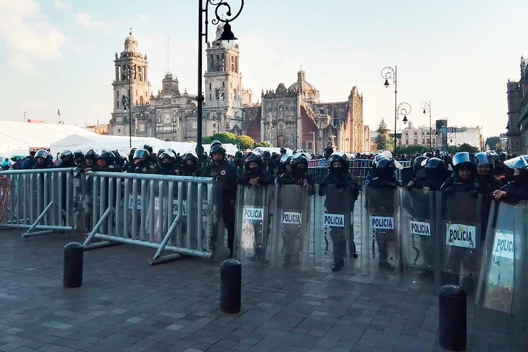 Protesta de Maestros frente a Palacio Nacional "Es por Falta de Información": AMLO