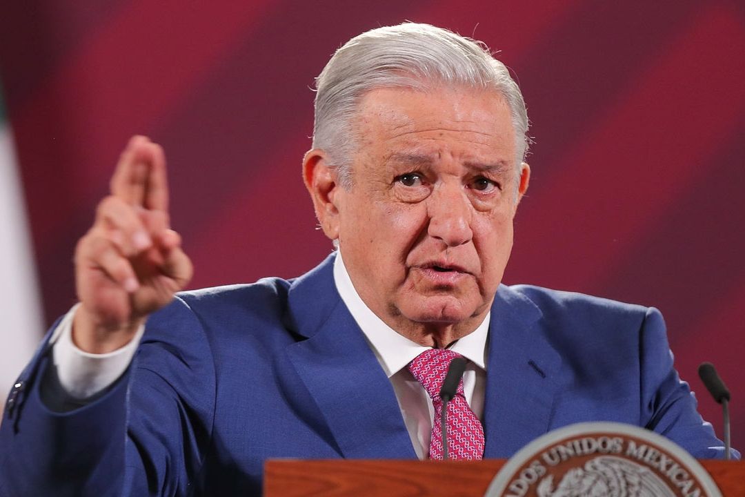 El presidente Andrés Manuel López Obrador presenta su mañanera desde Palacio Nacional