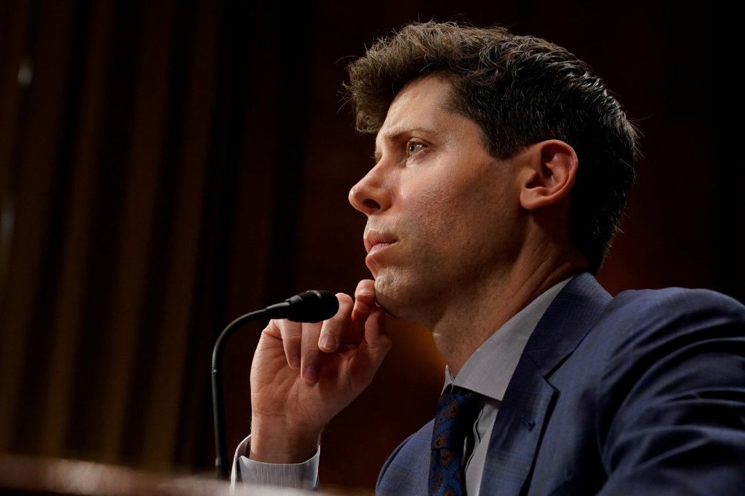 El creador del ChatGPT, Sam Altman, pidió al Congreso de EUA que regule el desarrollo y los usos de la inteligencia artificial (IA)