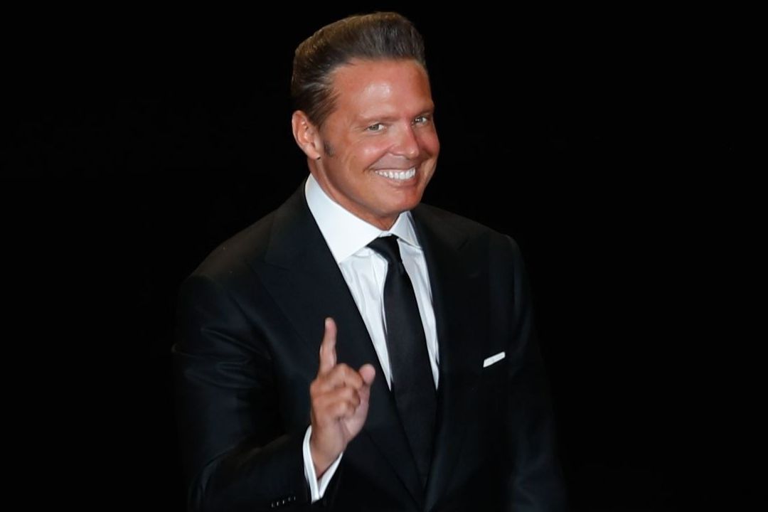 Luis Miguel abandonó la escuela a los 12 años, cuando se encontraba en quinto de primaria
