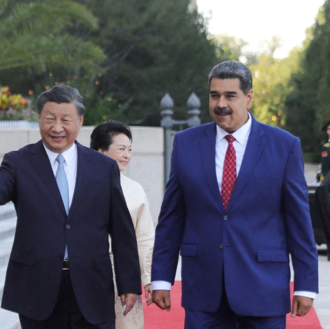 China Pide a Estados Unidos que Libere "De Inmediato" a Nicolás Maduro y a Su Esposa.