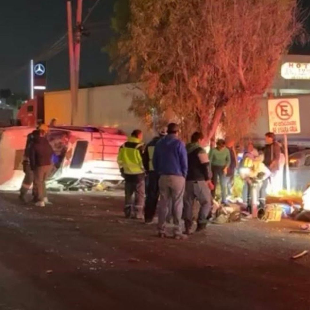 Muertos Integrantes de Familia por Choque Accidente y Volcadura de Camioneta en Autopista México Puebla