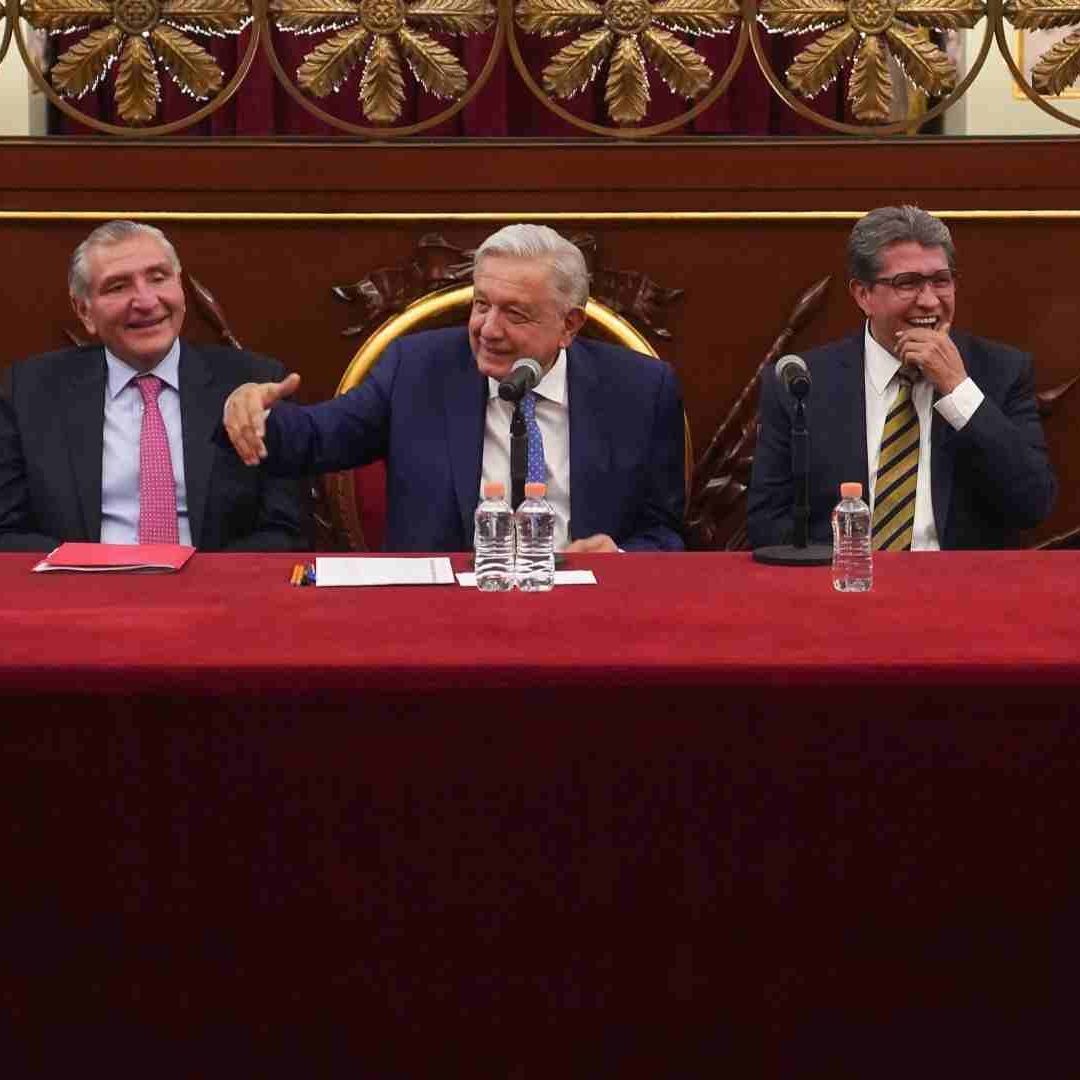 El presidente López Obrador en reunión con los aspirantes presidenciales en Palacio Nacional