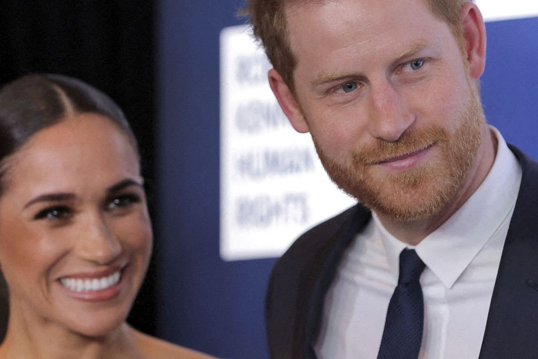 Versiones contradictorias tras persecución de Harry y Meghan por paparazzi