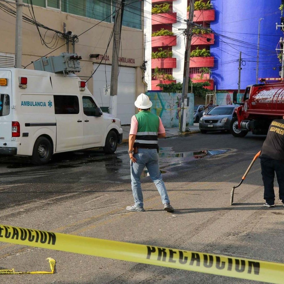 Personas en medio de un sismo.