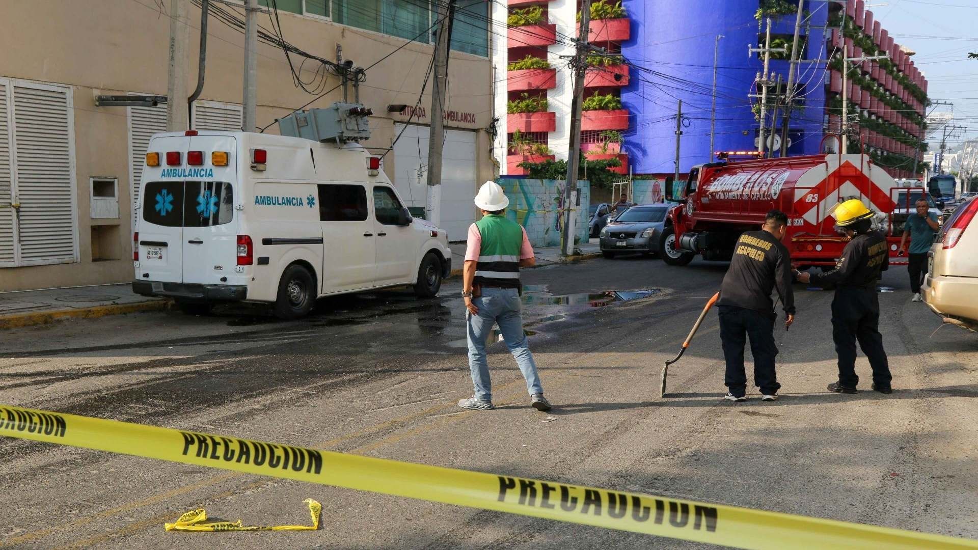 Personas en medio de un sismo.