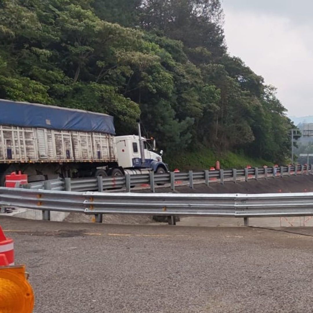 Dos Deslaves Carretera Pachuca Tuxpan Puebla Lluvia Cierres Parciales Circulación