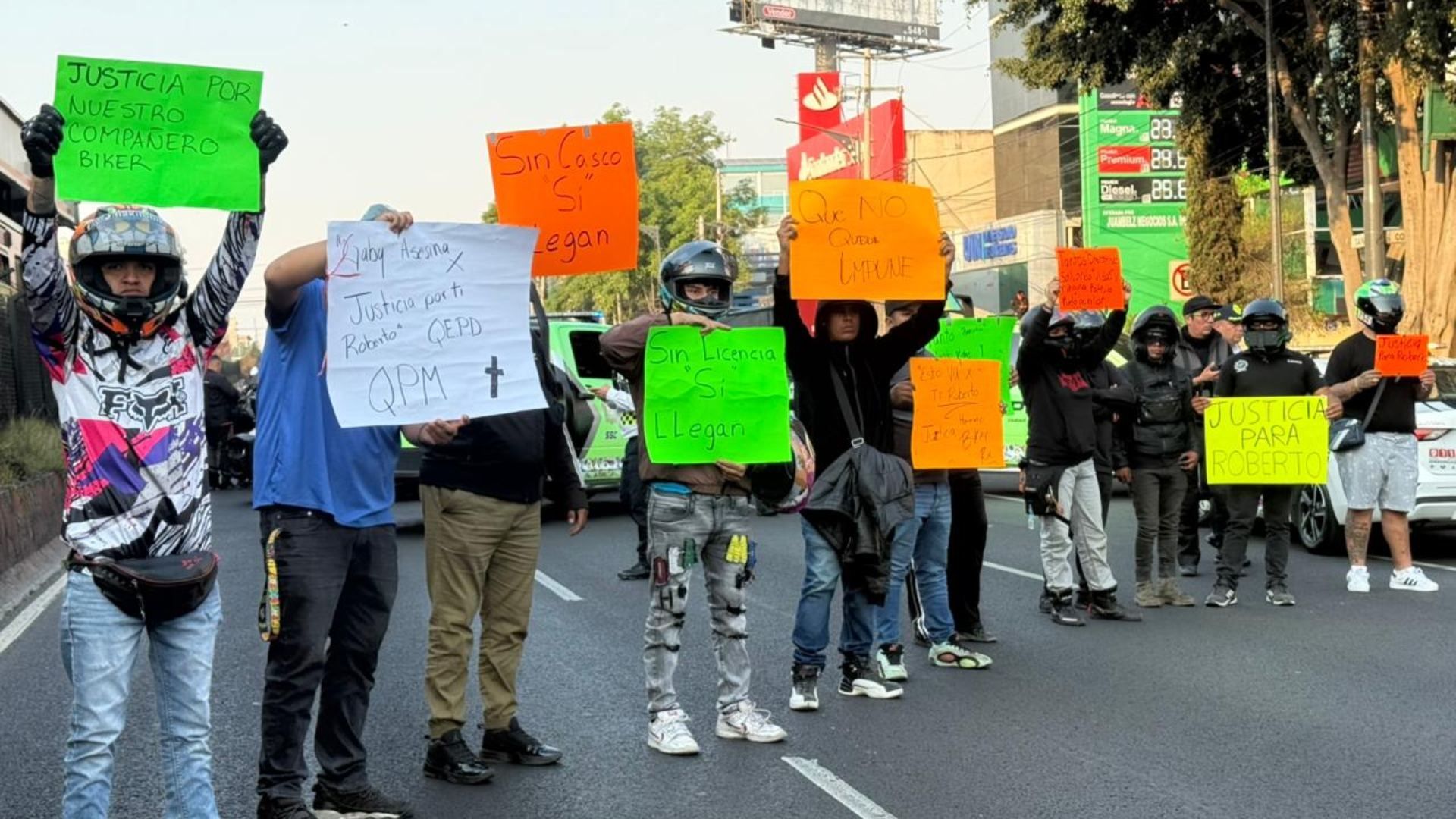 ¿Qué se Sabe del Dueño del Auto que Arrastró al Motociclista Roberto Hernández en Iztapalapa?