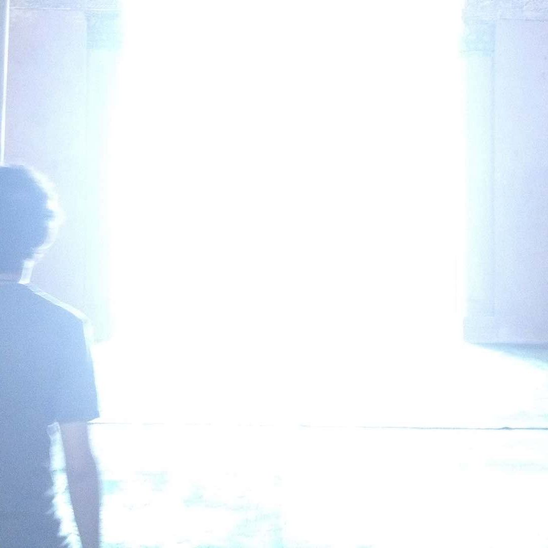 Escenificación del túnel de luz que los pacientes reportan