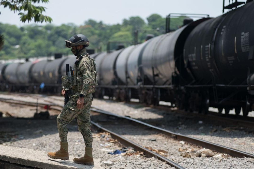 AMLO aseguró que Grupo México propuso que el gobierno federal pagara nueve mil 500 millones de pesos por los tramos de Ferrosur