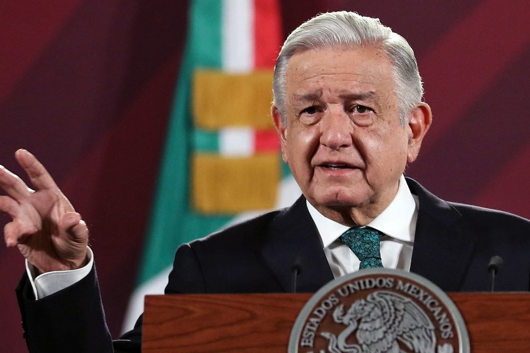 El presidente Andrés Manuel López Obrador presenta su mañanera desde Palacio Nacional