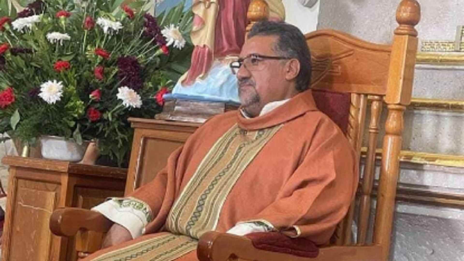 Javier García Villafaña, sacerdote de Capacho, Michoacán