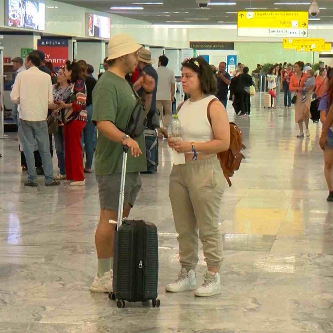 Cancelan vuelos de GDL a CDMX por erupciones del volcán Popocatépetl