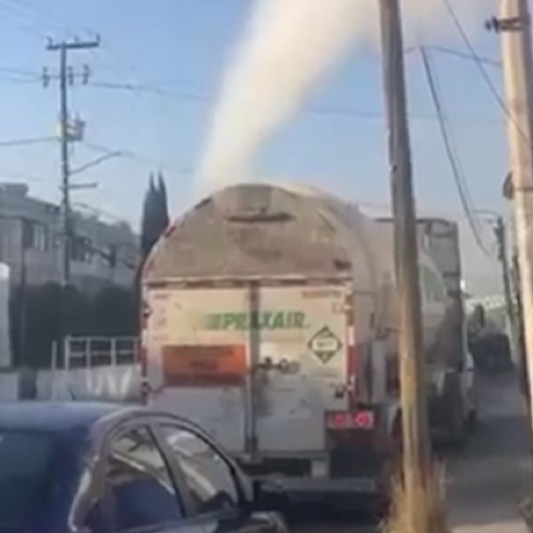 Fuga de nitógeno en un tráiler, en Toluca, Edomex
