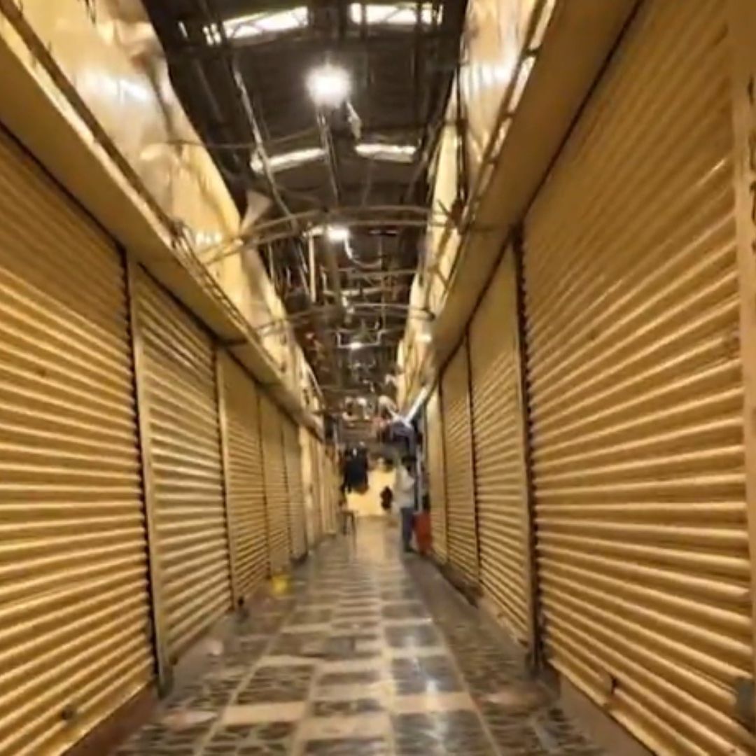 Entrega Gobierno de la CDMX Cédulas a Negocios que Ya No Venden Animales en Mercado de Sonora
