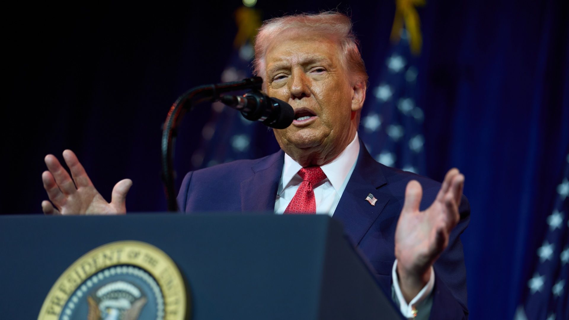 Donald Trump dice que podría atacar a cárteles en México por tierra