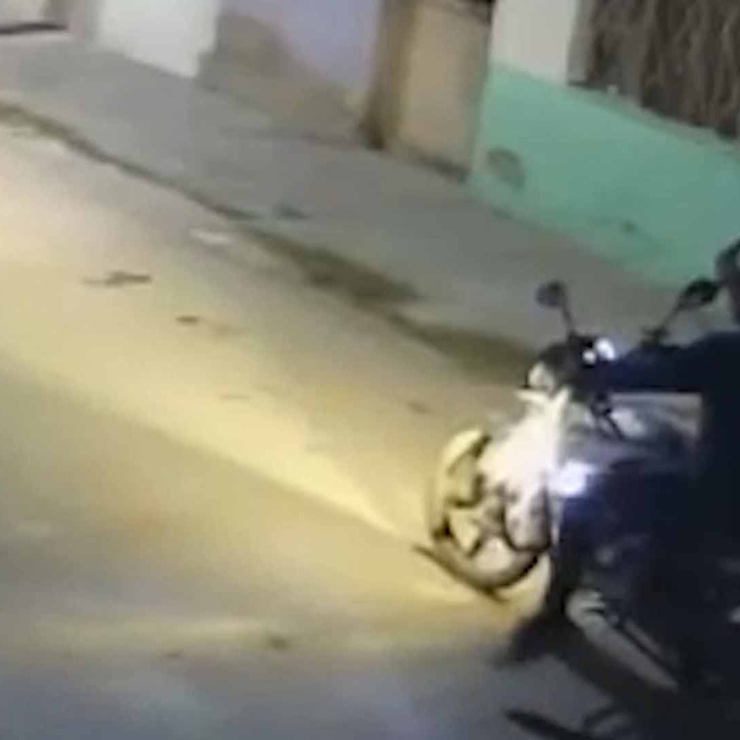 Video: Motociclista le Roba Celular a Niño Después de Preguntarle la Hora en Torreón
