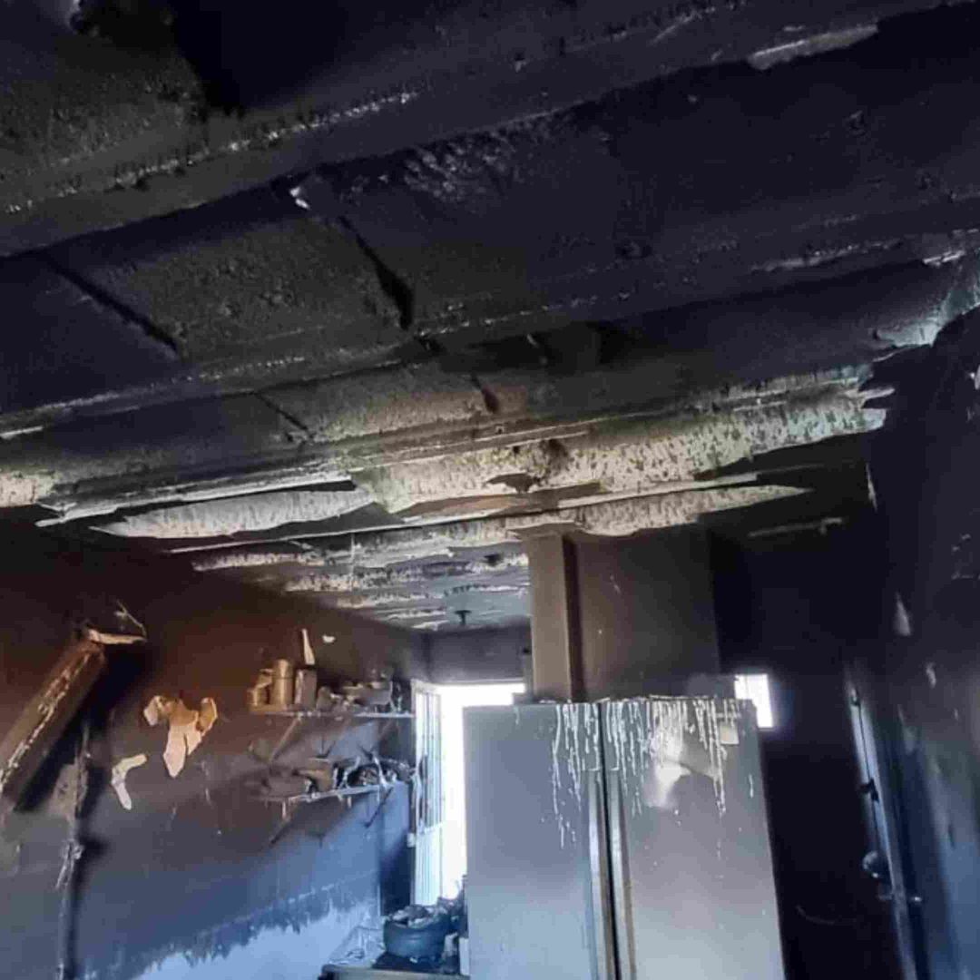 Familia Pierde Todo Durante Incendio en su Casa en Lomas del Sur en Hermosillo; Buscan Apoyo