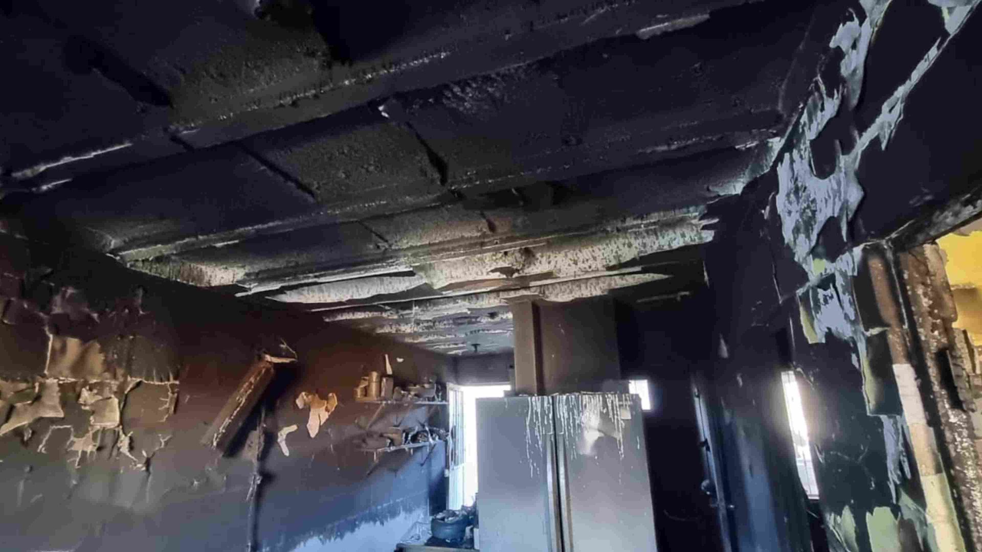 Familia Pierde Todo Durante Incendio en su Casa en Lomas del Sur en Hermosillo; Buscan Apoyo