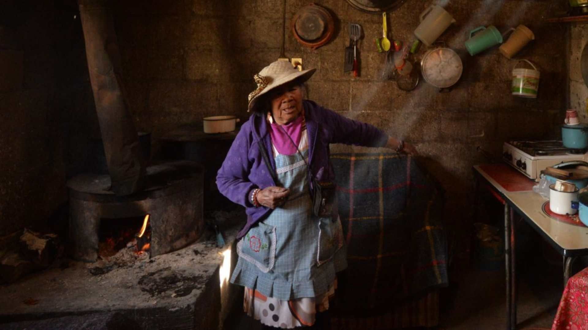 Usar leña para cocinas aumenta el riesgo de padecer cáncer de pulmón