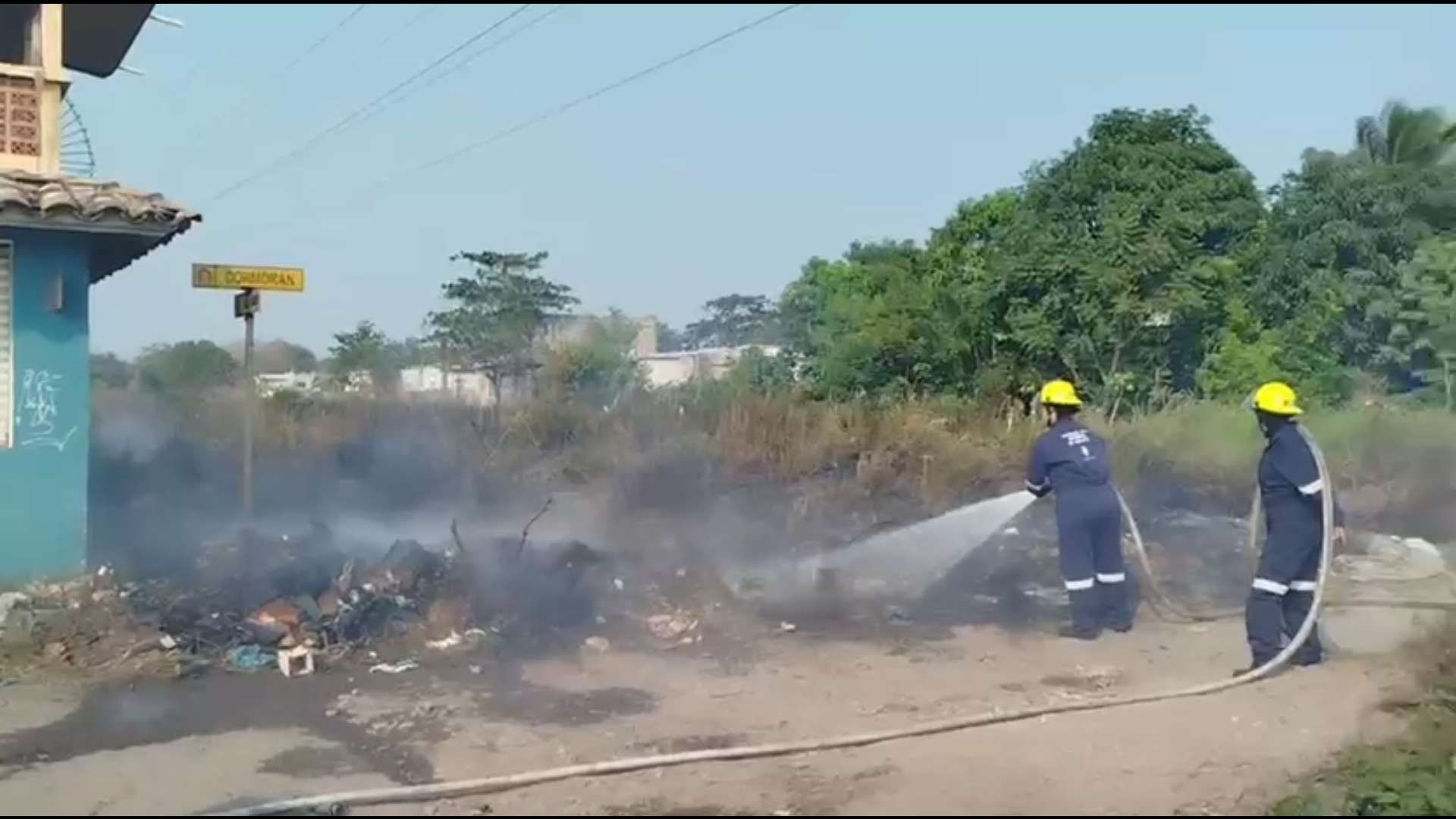 Incendio por Quema de Basura en Fraccionamiento Valle Alto del Puerto de Veracruz