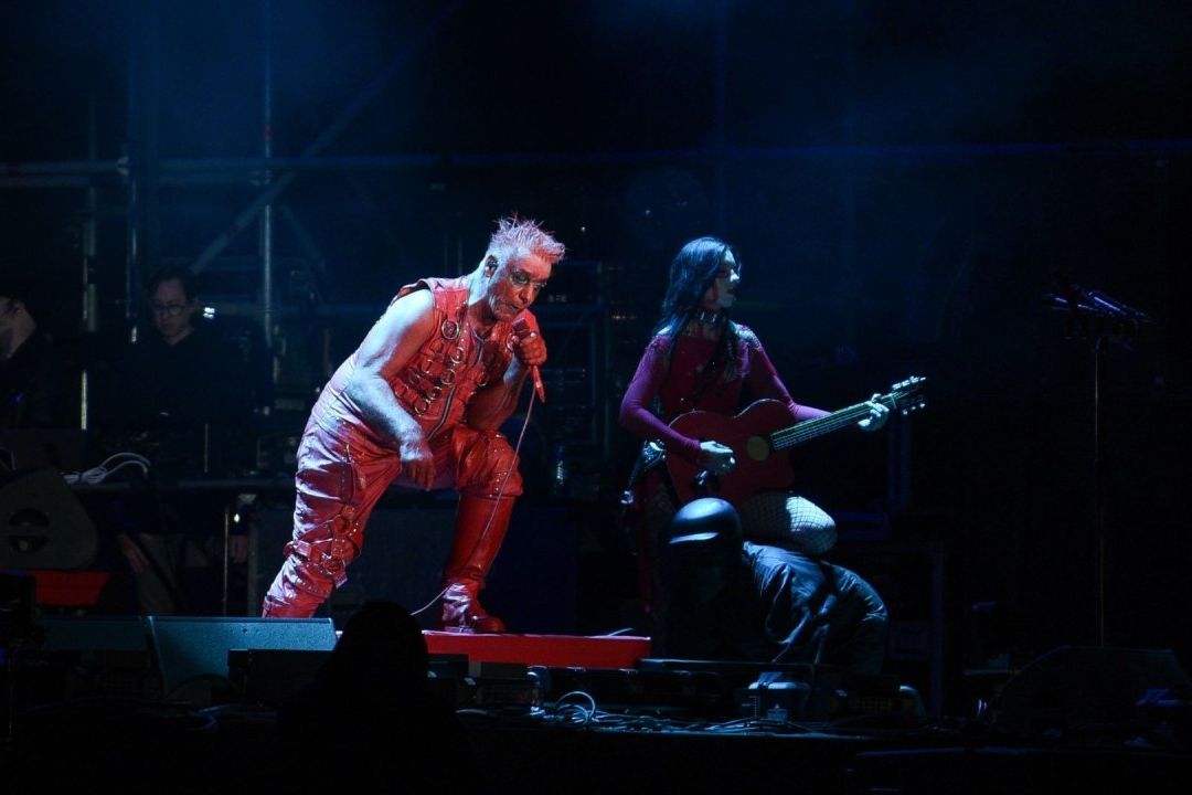 Rammstein rechazó las acusaciones realizadas por fans del grupo que denunciaron haber sido drogadas y abusadas por el vocalista Till Lindemann