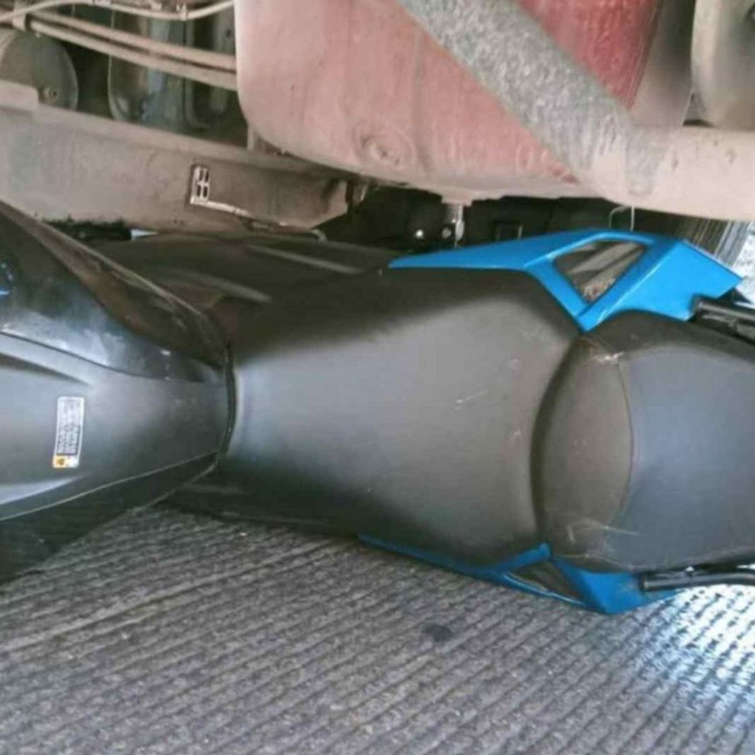 Otro motociclista muere al ser atropellado.