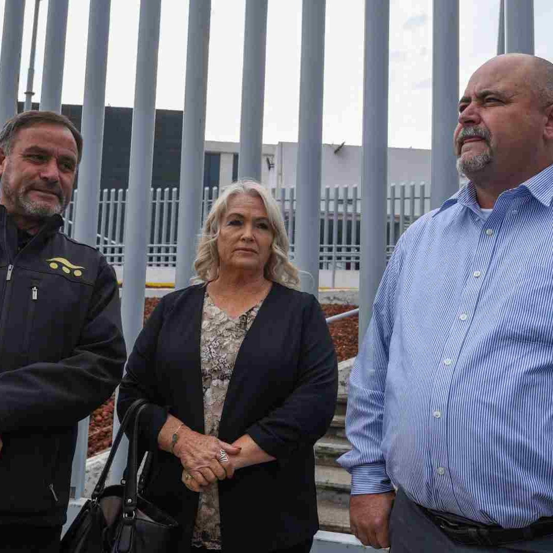 Adrián LeBarón, Shalom Tucker y Julián LeBarón acudieron al inicio del juicio contra Fidencio “N” alias “El Jano”