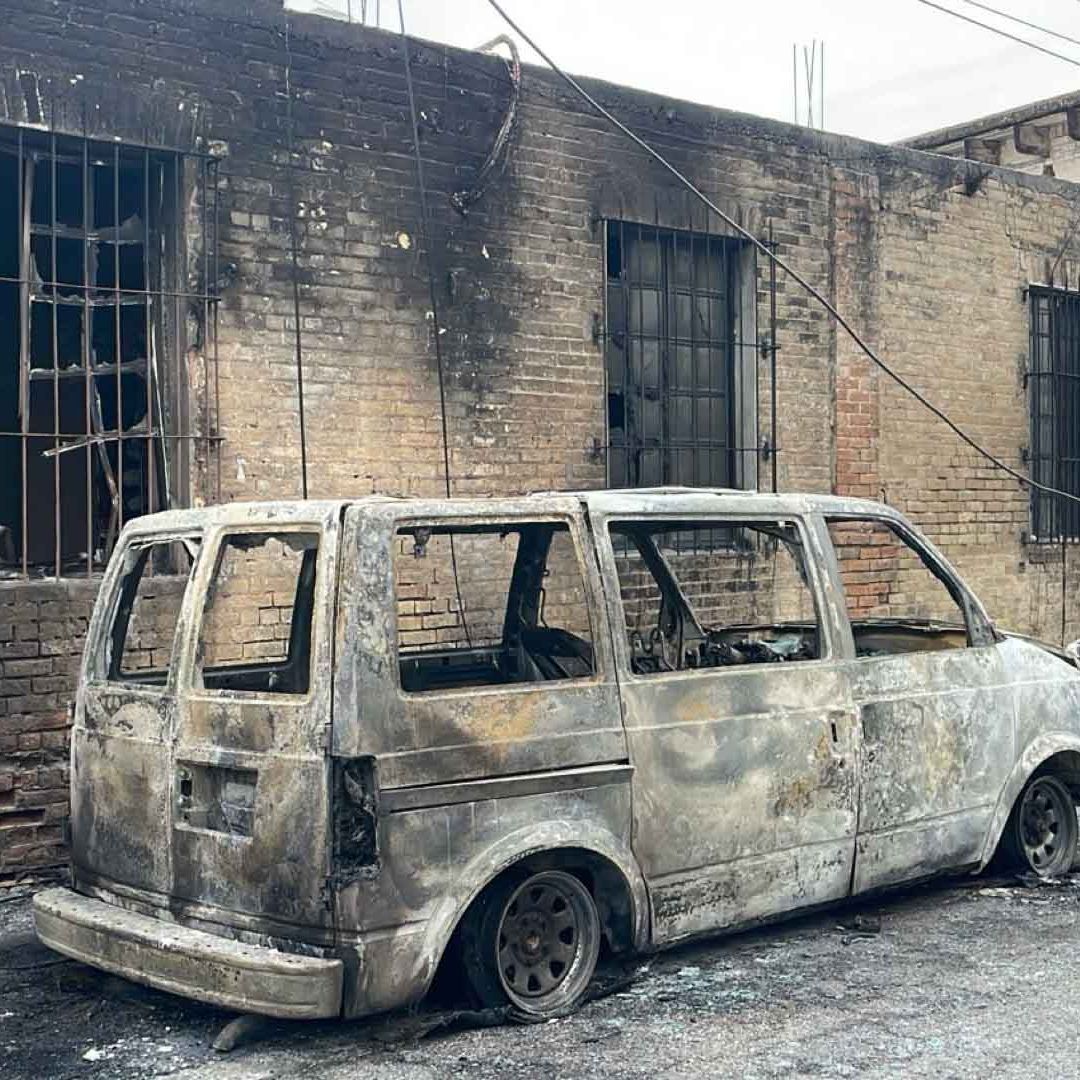 Incendio en Matamoros por Frente Frío 27 deja Tres Autos y una Casa Incendiados