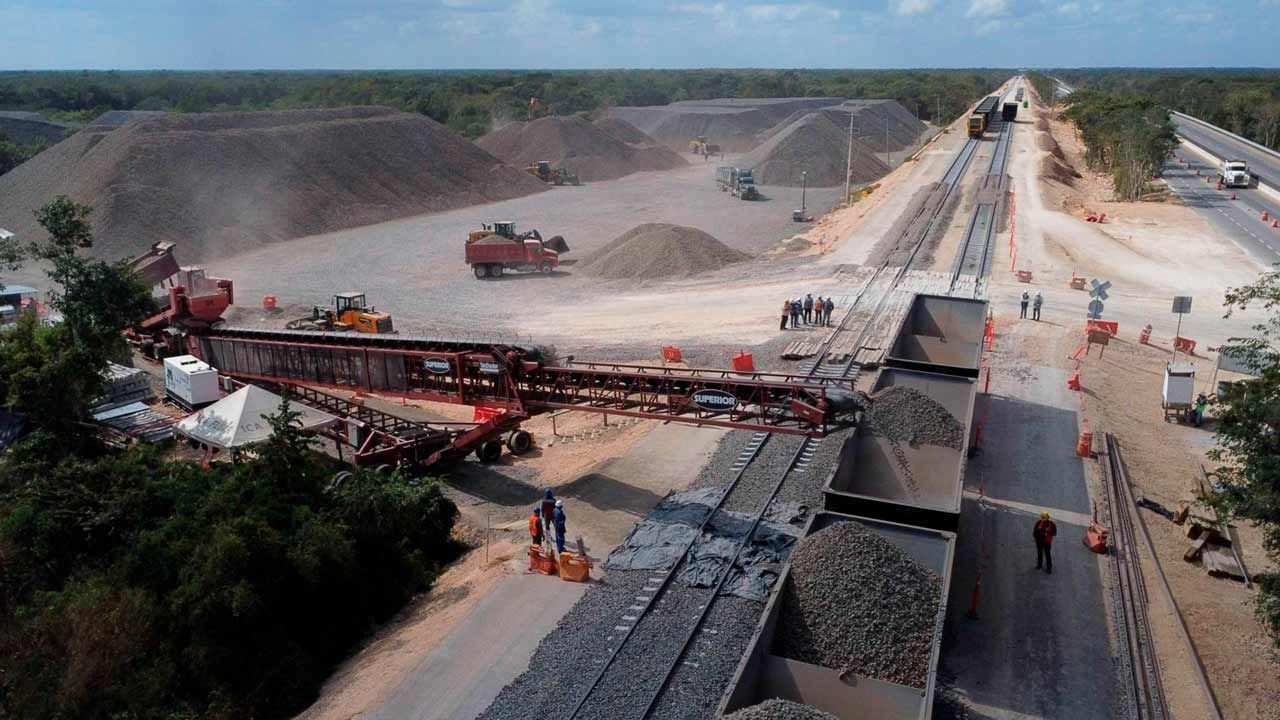 AMLO: Golpe de Estado Técnico de SCJN tras Suspensión Definitiva del Tren Maya
