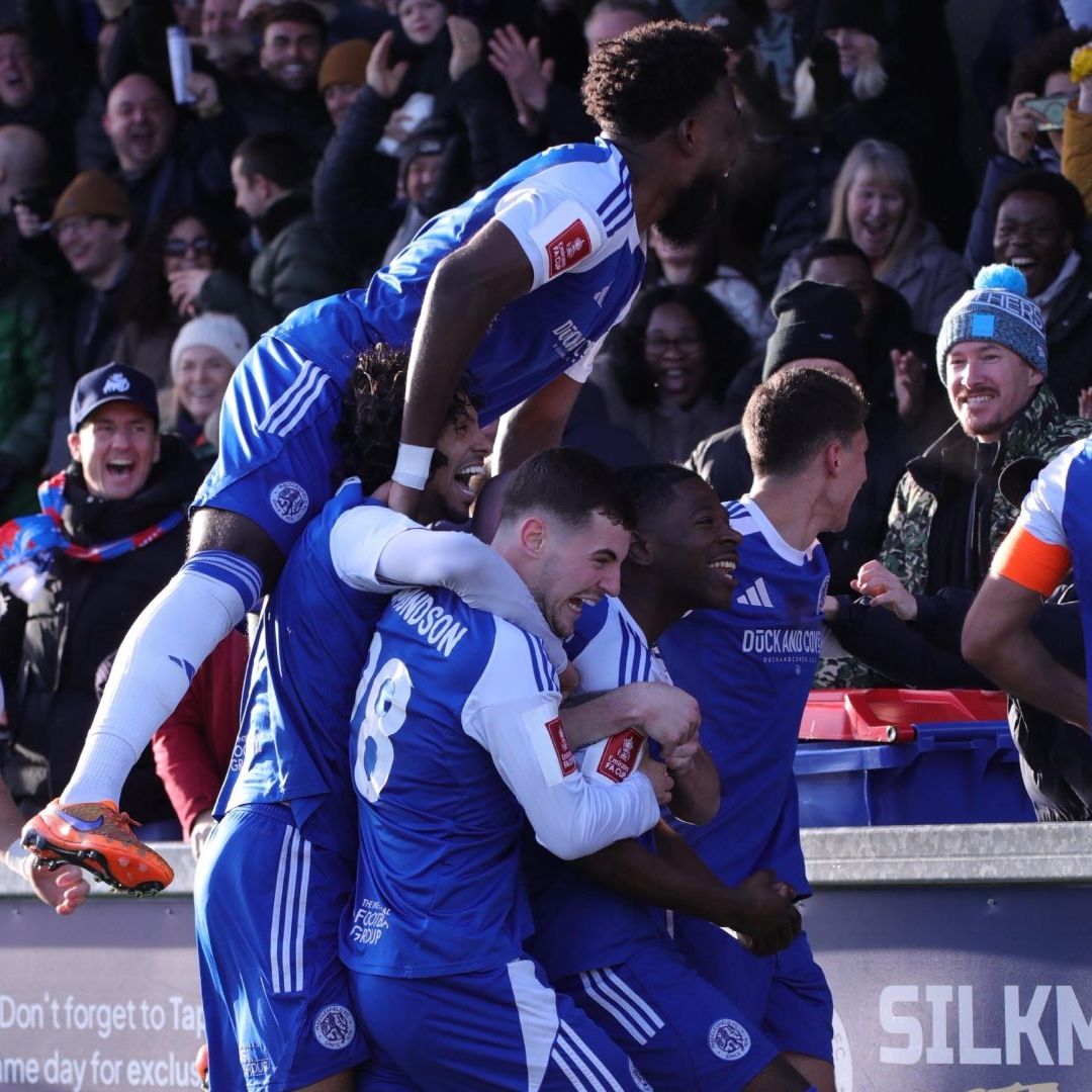 Macclesfield FC, Equipo de la Sexta División de Inglaterra, Elimina al Campeón de la FA Cup