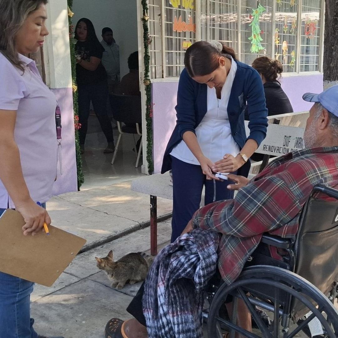 Adulto Mayor en Silla de Ruedas es Abandonado en Calle por Hijo en Tamaulipas: “Prometió Volver”