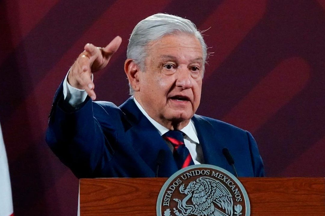 El presidente Andrés Manuel López Obrador presenta su mañanera desde Palacio Nacional