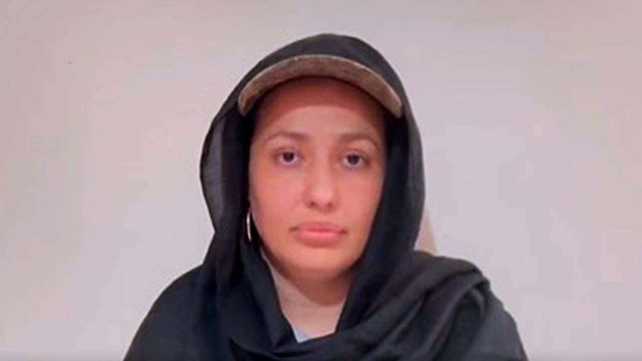 El presidente López Obrador respaldó el pacto de paz propuesto por la madre buscadora Delia Quiroa, del colectivo "10 de marzo", a cárteles del crimen organizado