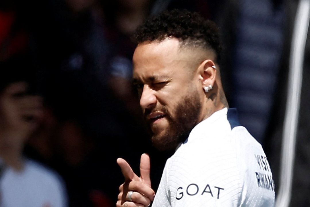 Neymar presenta su viaje en crucero