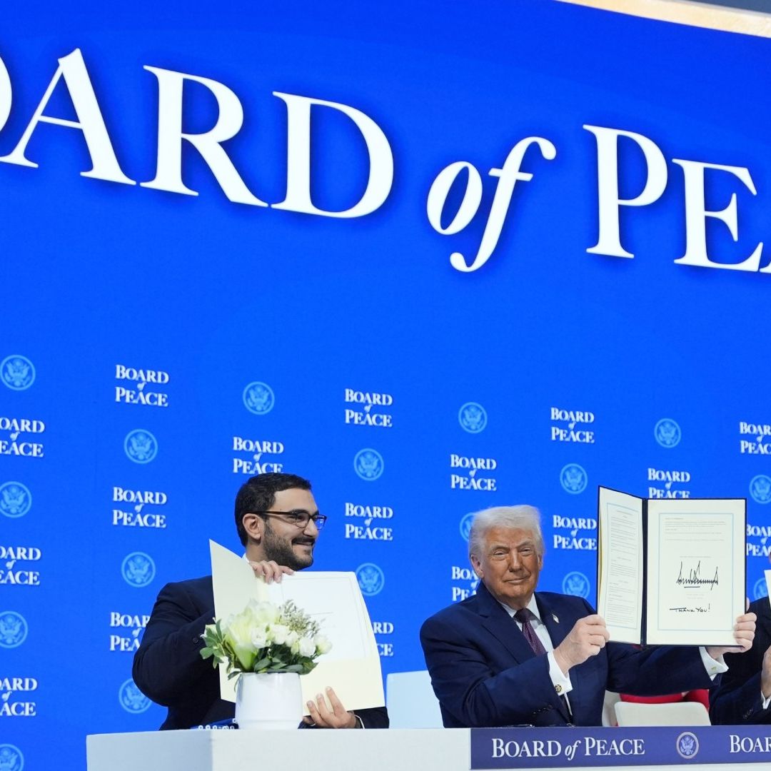 Constituyen en Davos la "Junta de Paz" Promovida por Trump; Líderes Firman la Carta.
