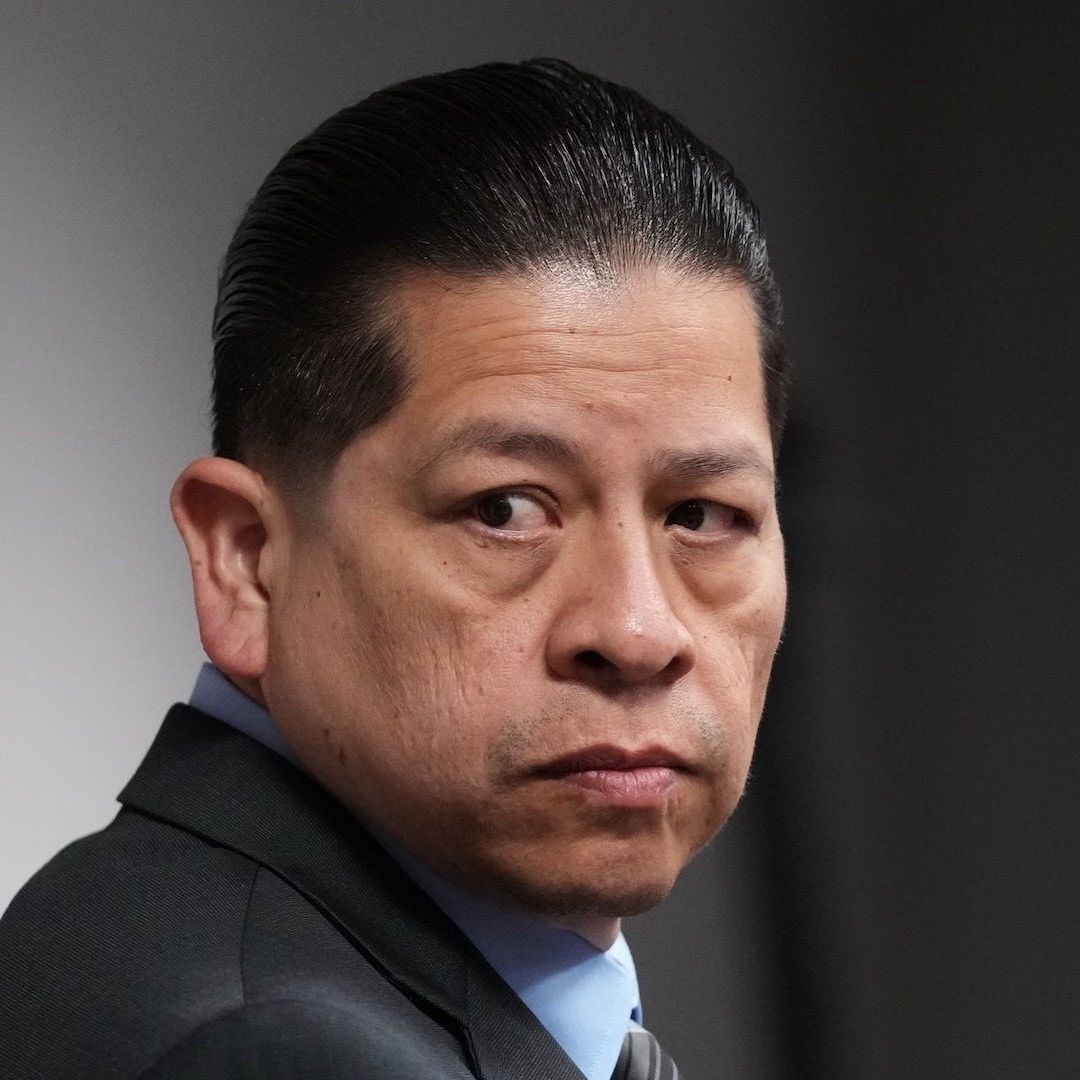 Declaran inocente a expolicia implicado en respuesta a tiroteo de Uvalde en 2022