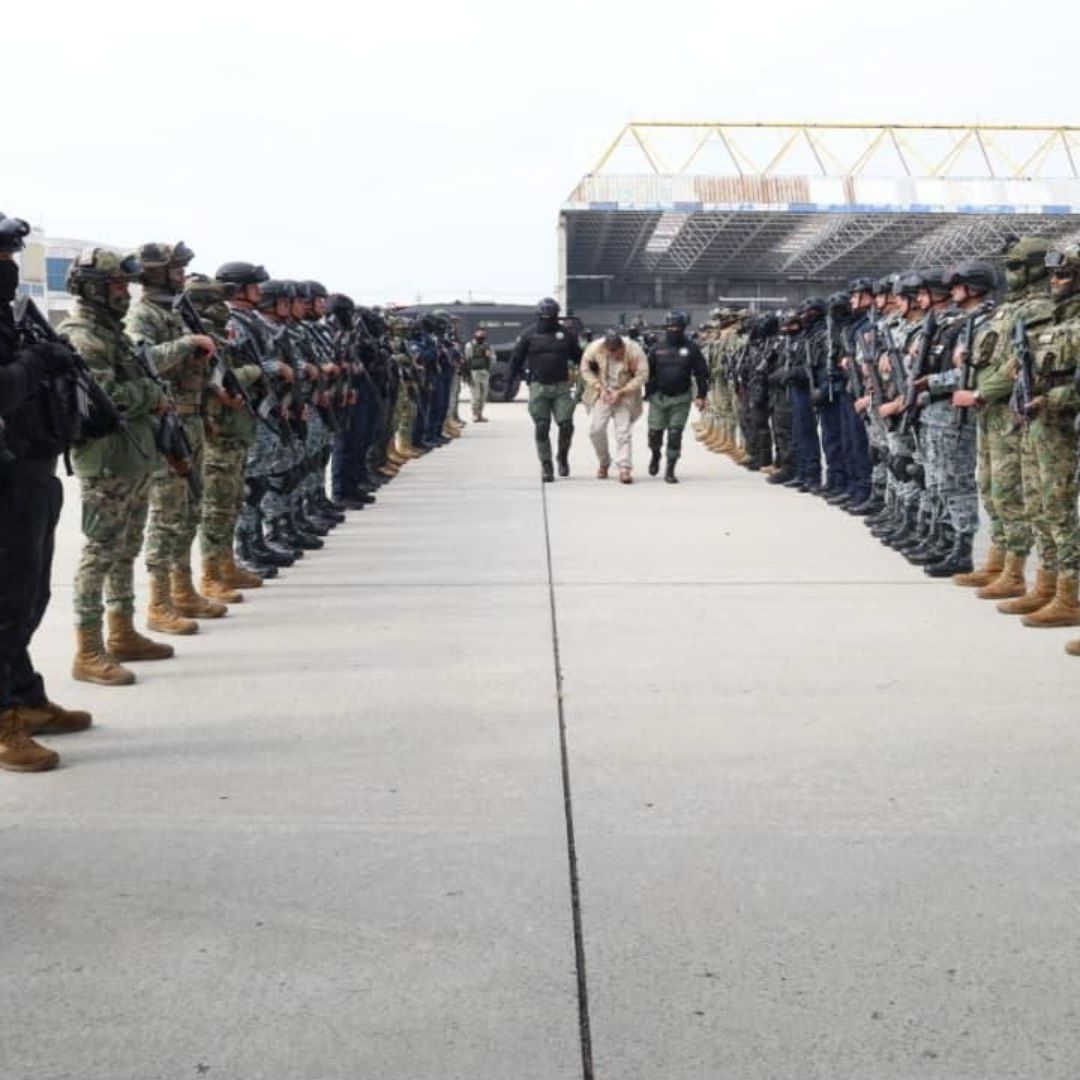 Los acusados enfrentan una variedad de delitos que incluyen narcoterrorismo.