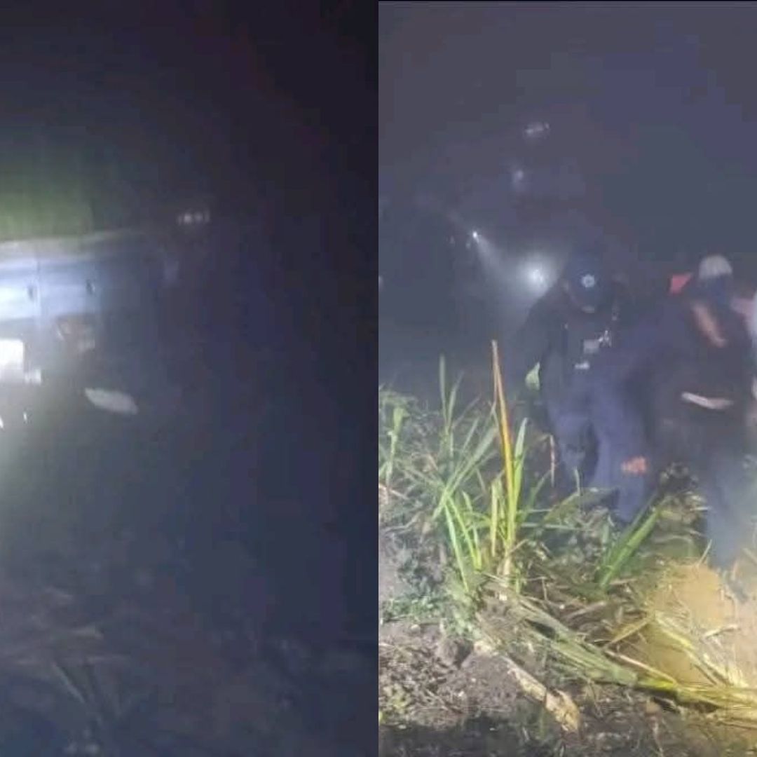Camioneta cae a barranco tras salir del camino en Totutla, Veracruz.