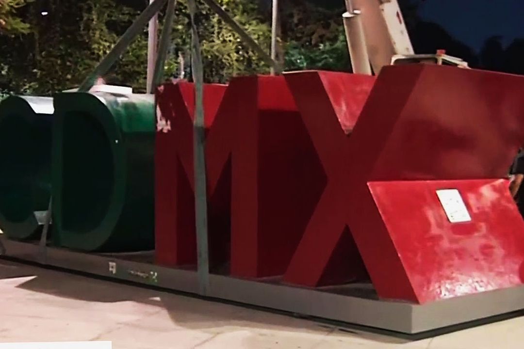 Debido al concierto de Los Fabulosos Cadillacs, autoridades retiraron las letras representativas de la CDMX del Zócalo