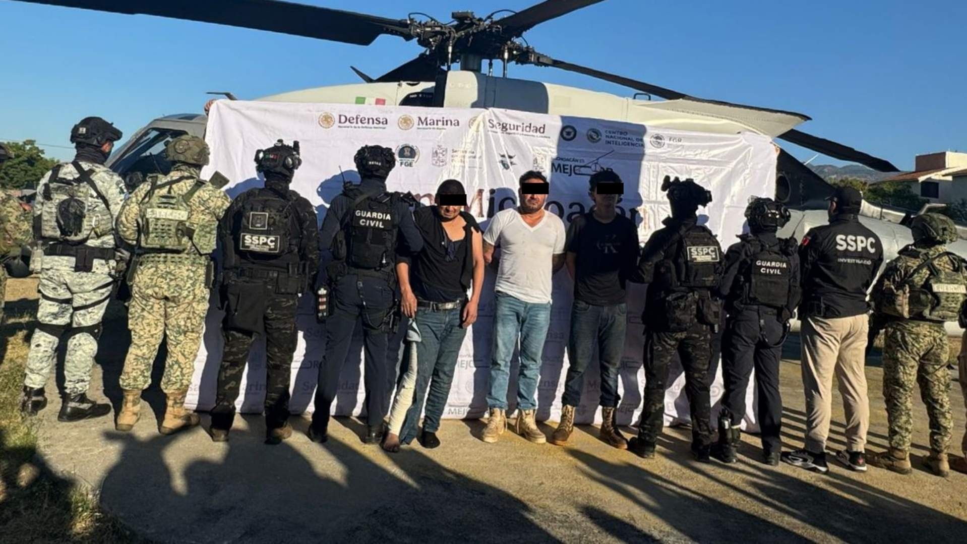 "El Botox" junto con dos de sus escoltas detenidos en Michoacán. Foto: