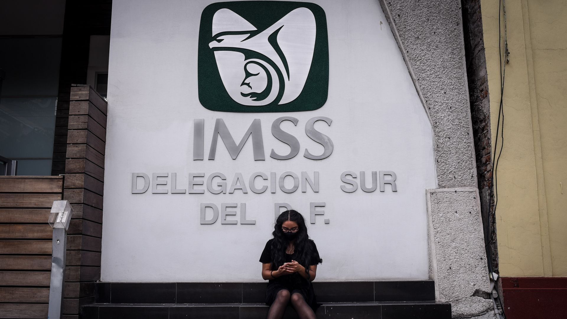 Se prevé un aumento de 13%, más un piquito, en pensión del IMSS