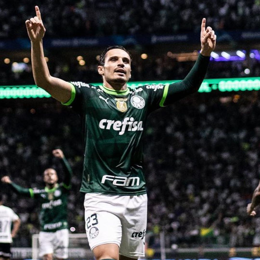 Raphael Veiga, dueño de una zurda privilegiada, brilló con la playera del Palmeiras brasileño.