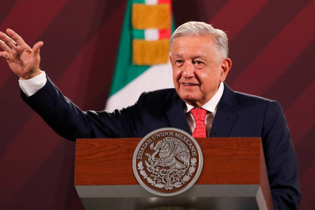 El presidente Andrés Manuel López Obrador presenta su mañanera desde Palacio Nacional