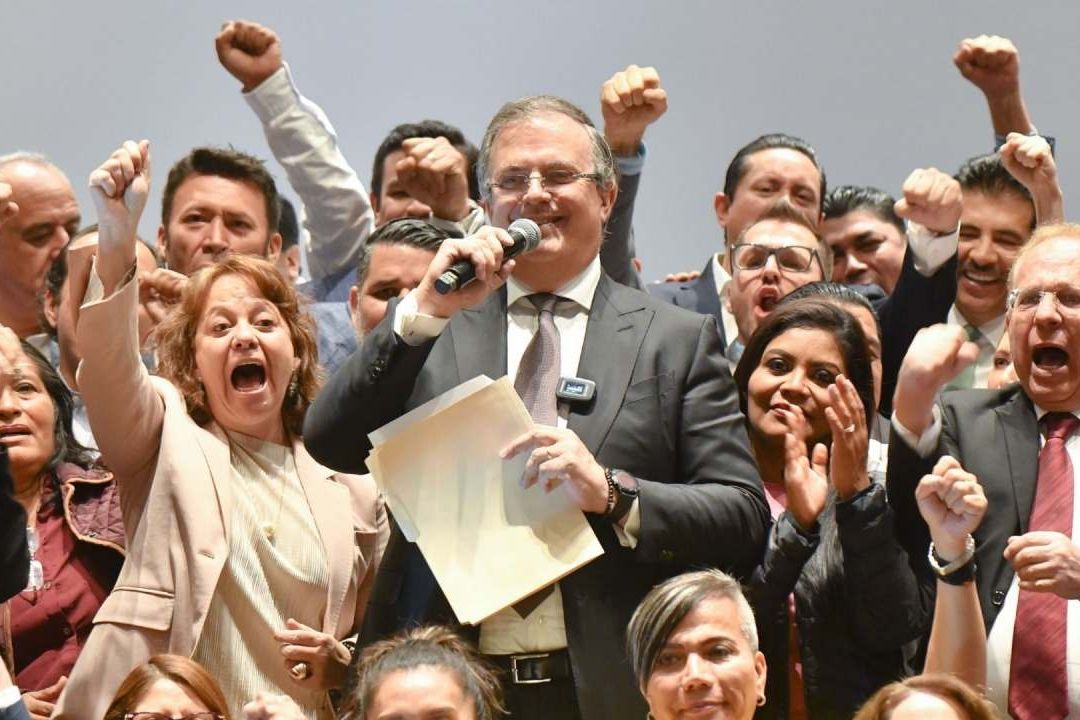 Marcelo Ebrard, secretario de Relaciones Exteriores, en compañía de diputados federales, anunció su renuncia como canciller rumbo al proceso electoral del 2024