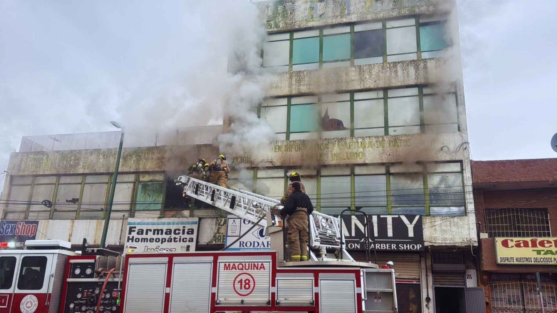Bomberos Realizaron Maniobras Para Controlar las Llamas | Foto: N+